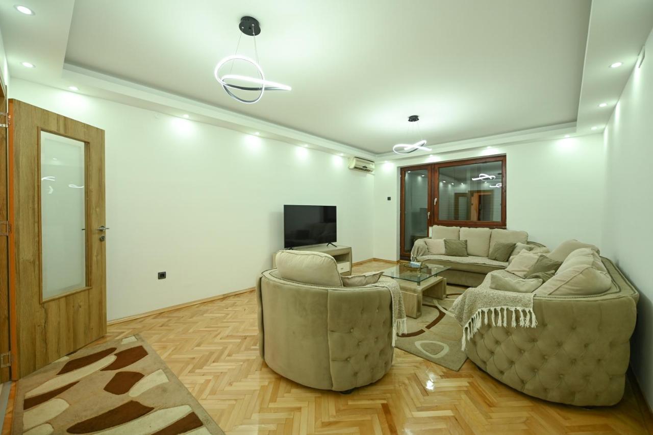 Apartman Oskar ポドゴリツァ エクステリア 写真