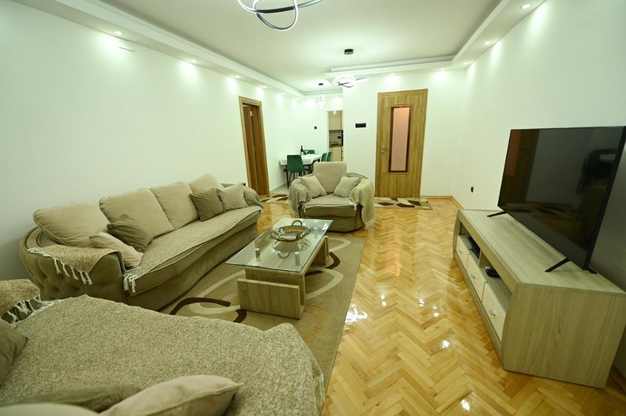 Apartman Oskar ポドゴリツァ エクステリア 写真
