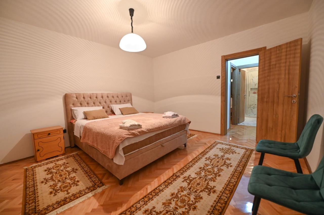 Apartman Oskar ポドゴリツァ エクステリア 写真