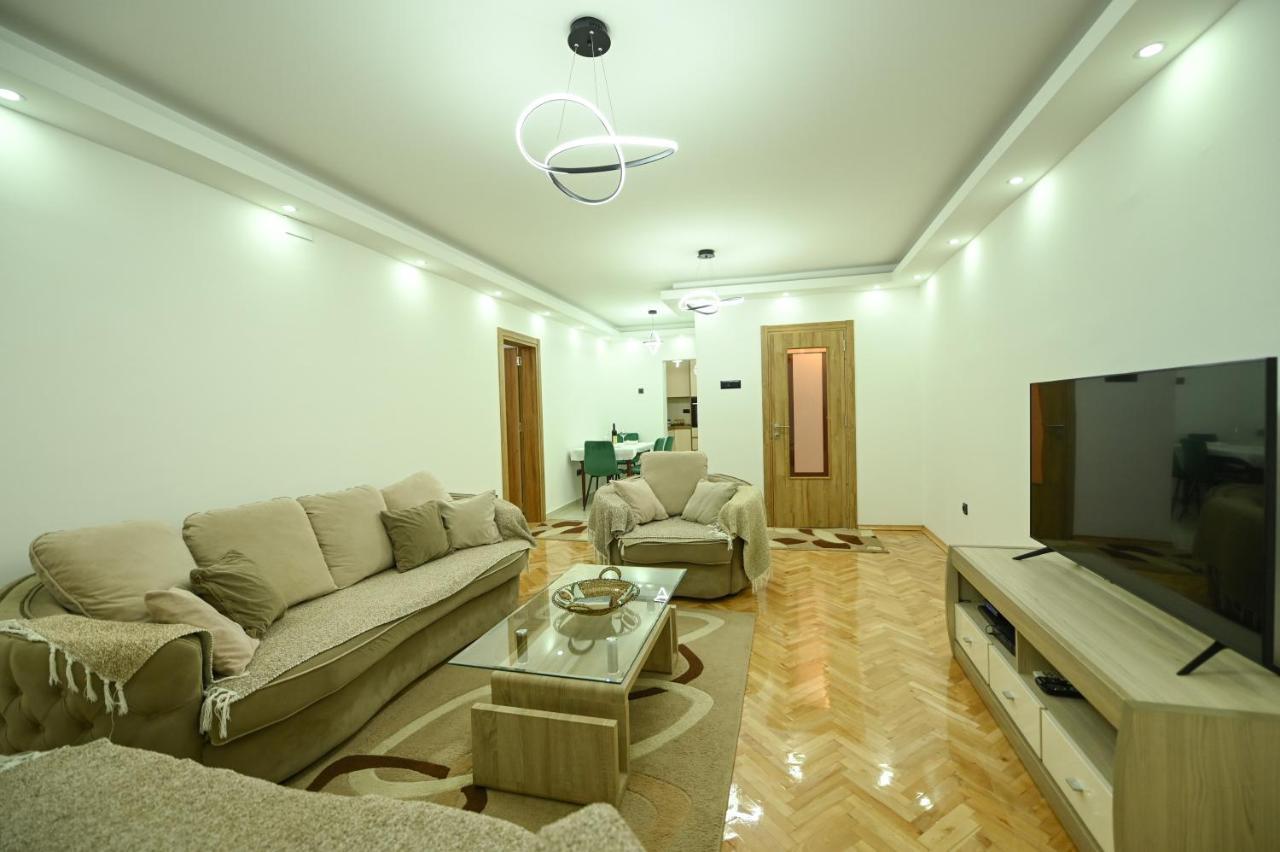 Apartman Oskar ポドゴリツァ エクステリア 写真
